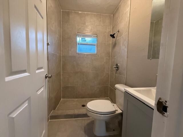 400 Metcalf Court, Unit 418, West Palm Beach, FL 33407 Photo