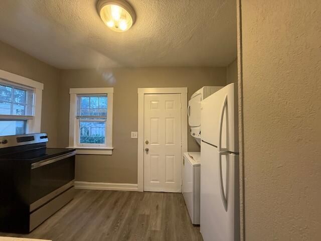 400 Metcalf Court, Unit 418, West Palm Beach, FL 33407 Photo