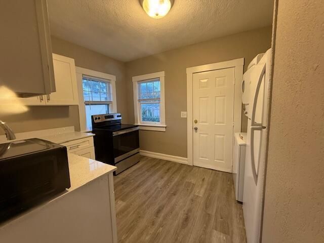 400 Metcalf Court, Unit 418, West Palm Beach, FL 33407 Photo
