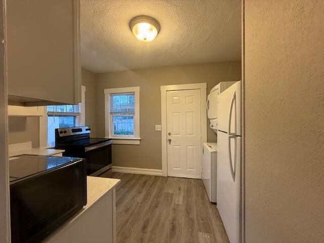 400 Metcalf Court, Unit 418, West Palm Beach, FL 33407 Photo