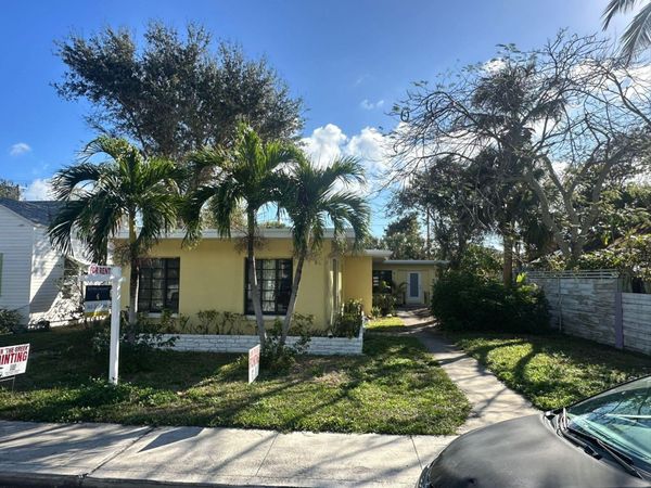 214 S Palmway, Lake Worth Beach, FL 33460