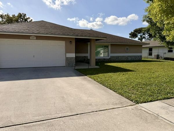 147 Sunflower Circle, Royal Palm Beach, FL 33411