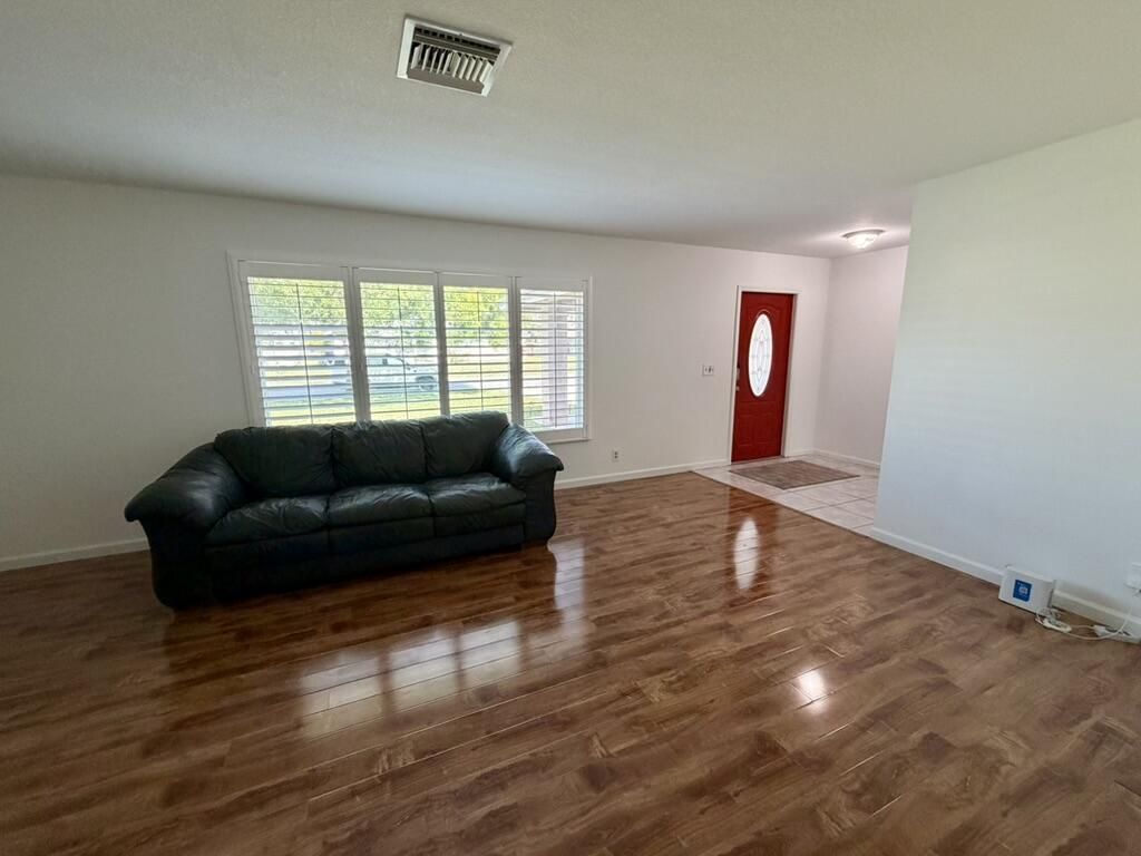 147 Sunflower Circle, Royal Palm Beach, FL 33411 Photo