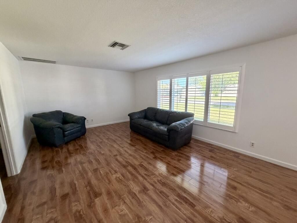 147 Sunflower Circle, Royal Palm Beach, FL 33411 Photo