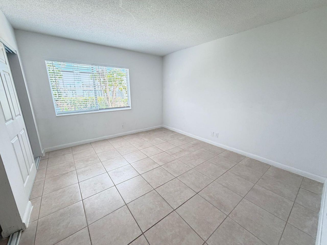 515 S Sequoia Drive, Unit 110, West Palm Beach, FL 33409 Photo