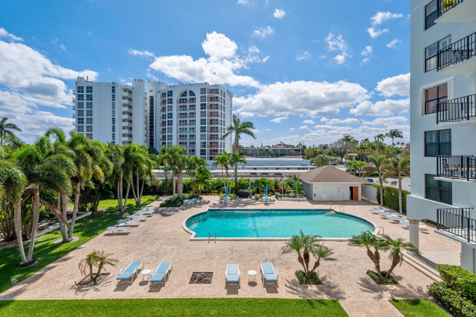 3800 Washington Road, Unit 303, West Palm Beach, FL 33405 Photo