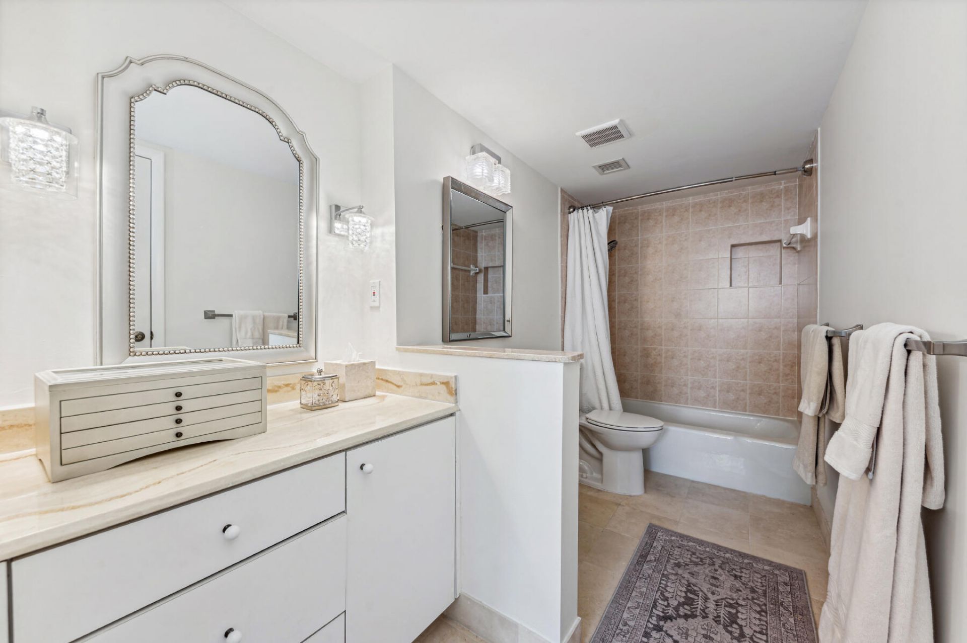 3800 Washington Road, Unit 303, West Palm Beach, FL 33405 Photo