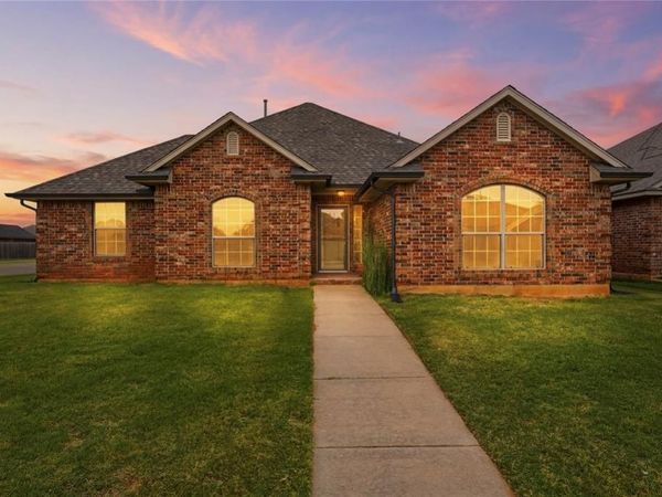 1700 SW 31st Street, Moore, OK 73160