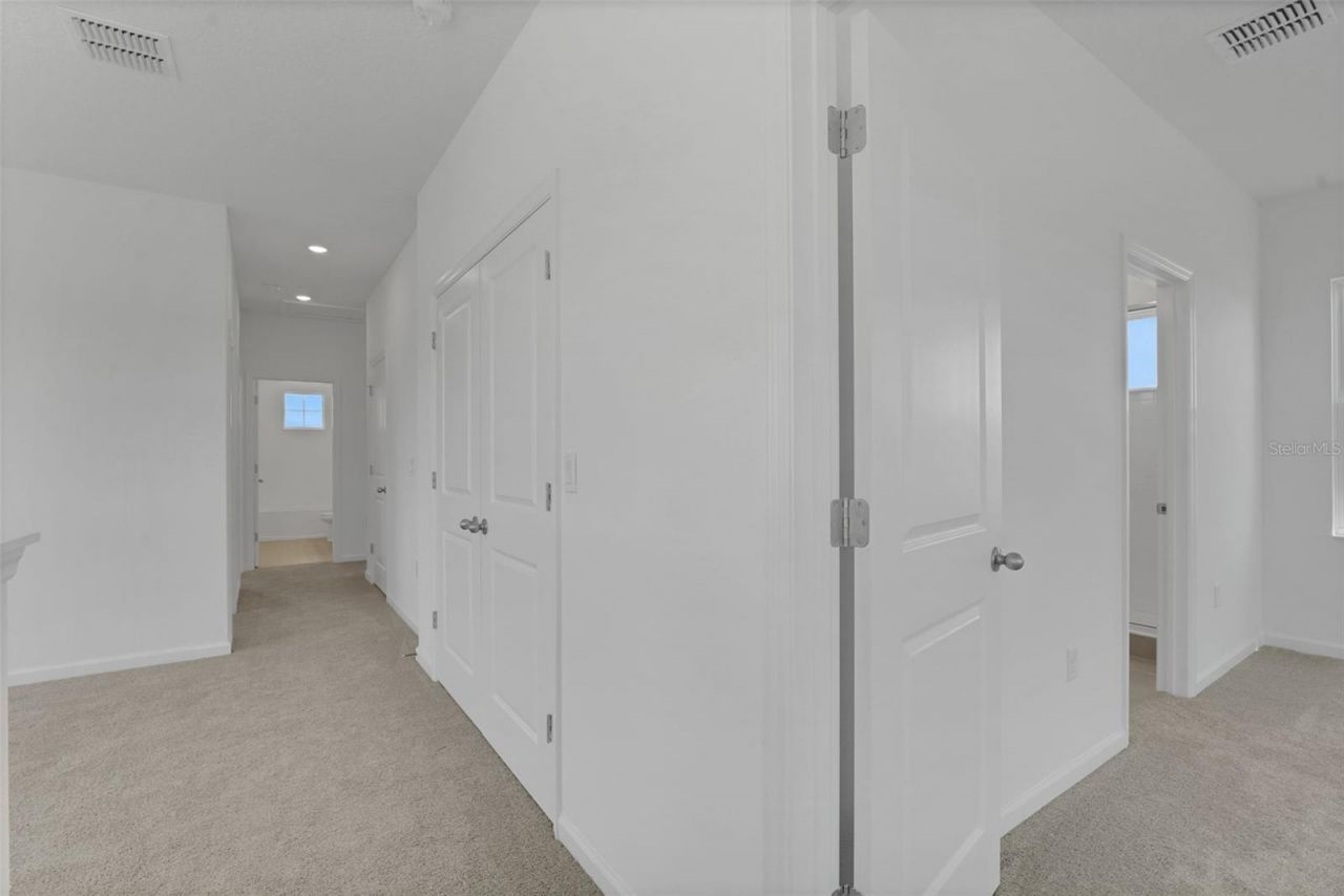 1006 Swamp Chestnut Loop, Lady Lake, FL 32159 Photo