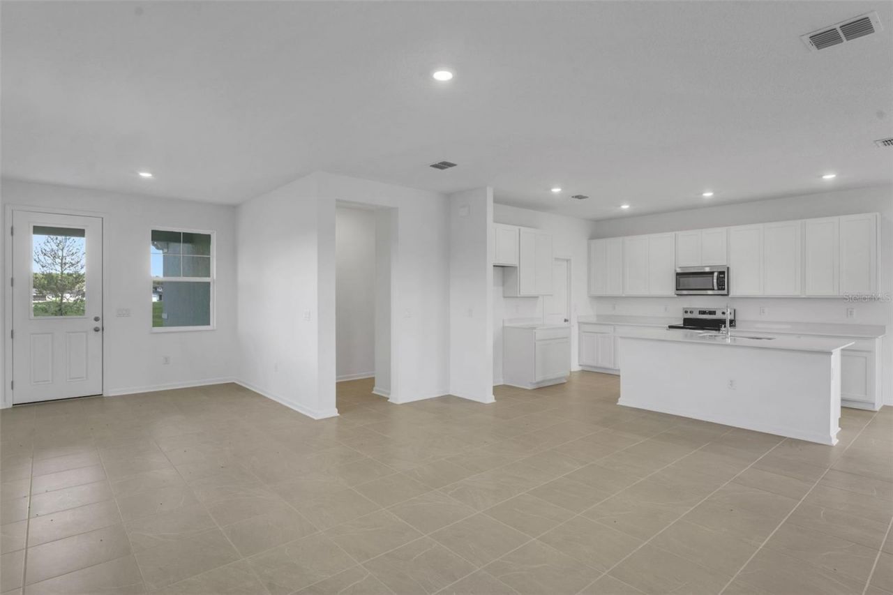 1006 Swamp Chestnut Loop, Lady Lake, FL 32159 Photo