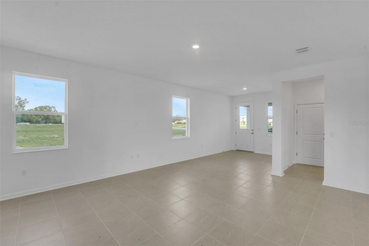 1006 Swamp Chestnut Loop, Lady Lake, FL 32159 Photo