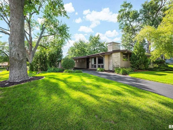 4145 N HAWTHORNE Place, Peoria, IL 61614