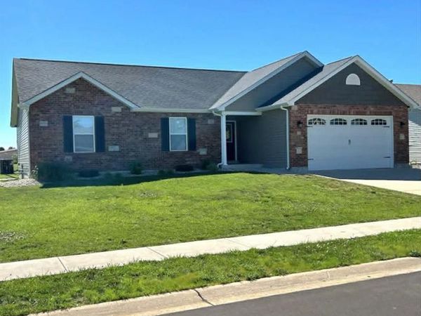 13 Berkshire Court, Troy, MO 63379