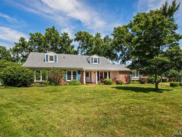 329 Turnbury Circle, Ballwin, MO 63011