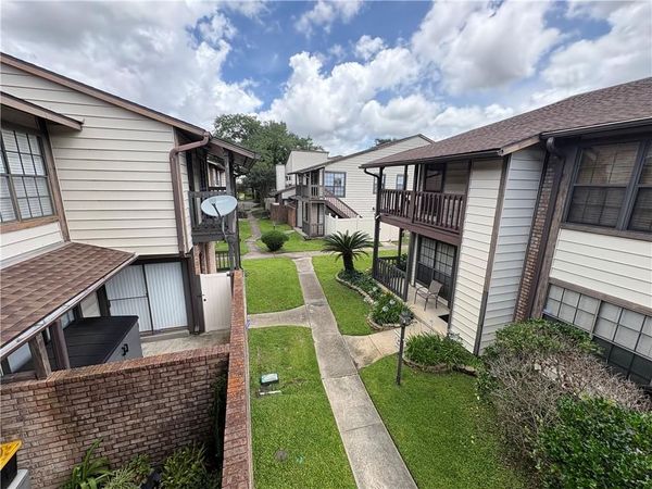 2932 MANHATTAN Boulevard, Harvey, LA 70058