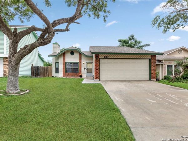 7122 SUNLIT TRAIL DR, San Antonio, TX 78244