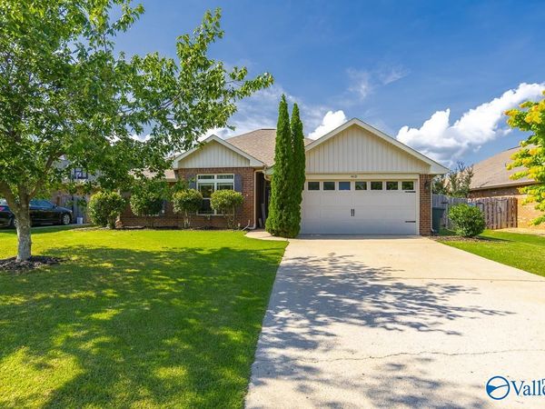 4621 Carrington Blvd SE, Owens Cross Roads, AL 35763