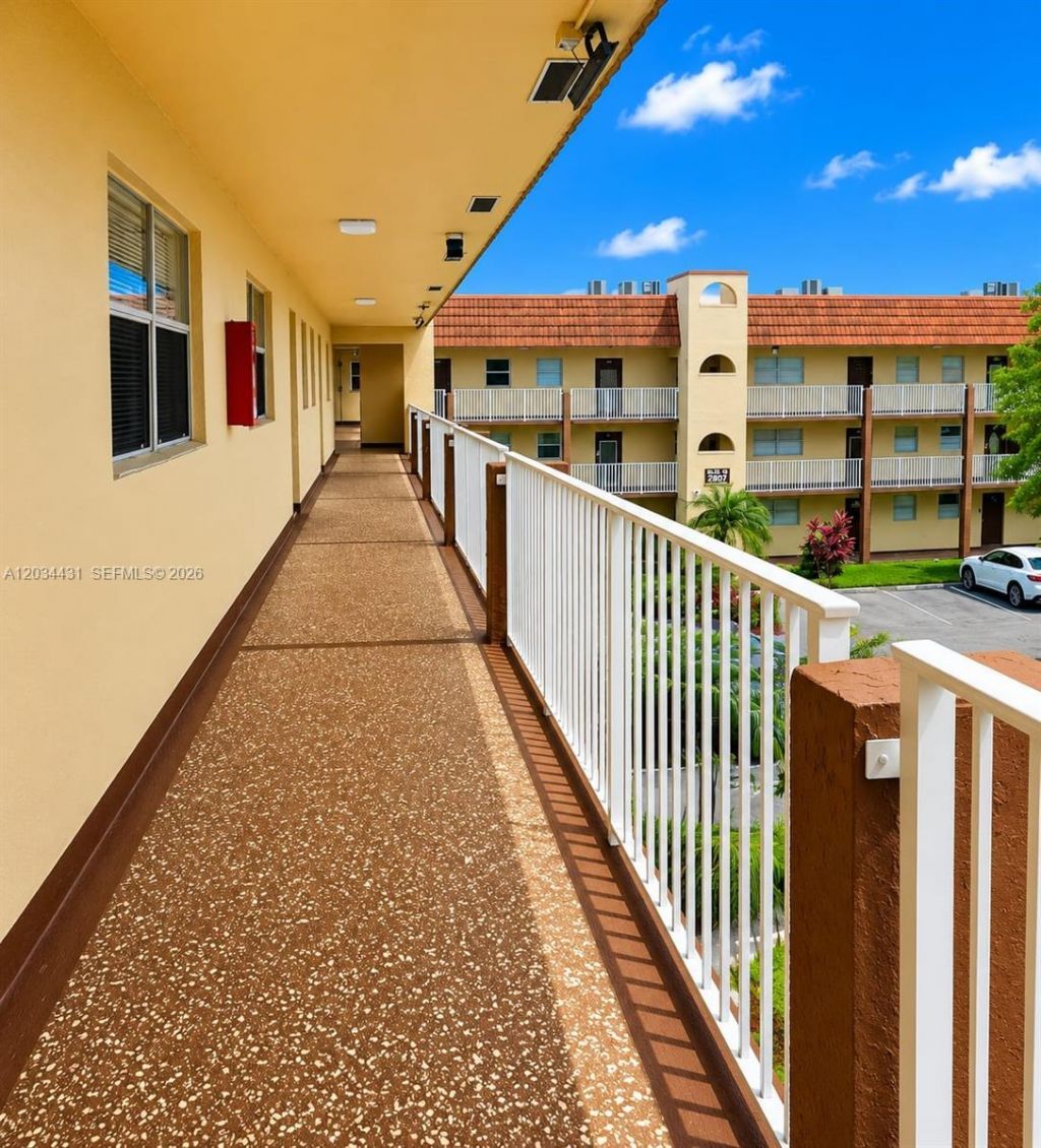 2801 N Pine Island Rd , Unit 304, Sunrise, FL 33322 Photo