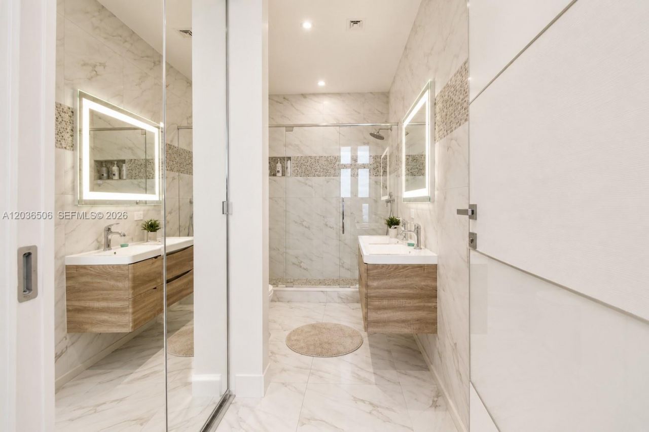 2000 Metropica Way , Unit 2609 & 261, Sunrise, FL 33323 Photo
