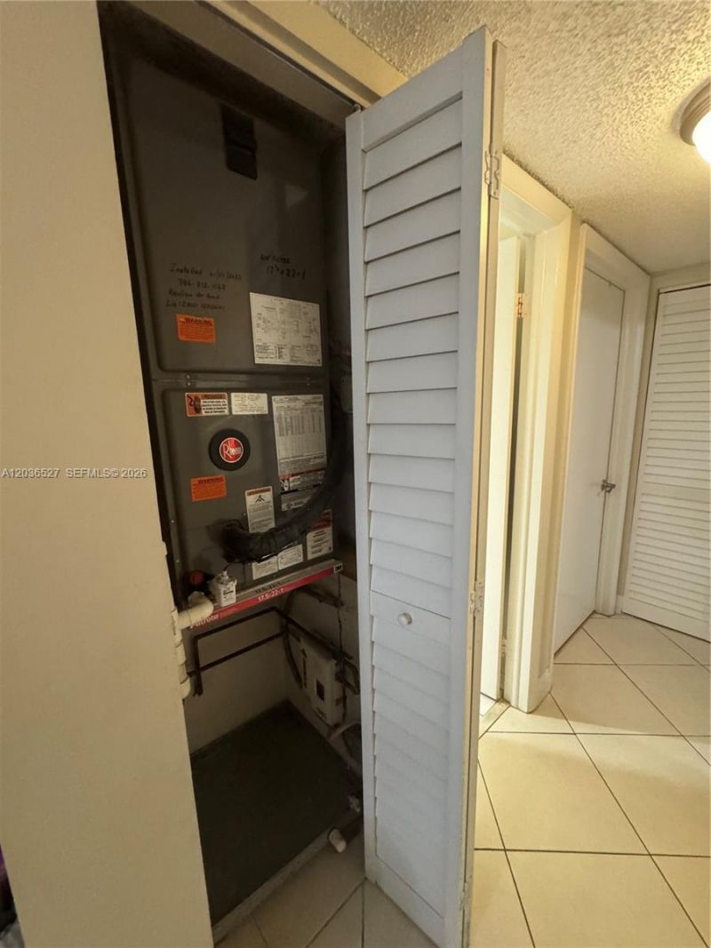 8625 NW 8th St , Unit 310, Miami, FL 33126 Photo