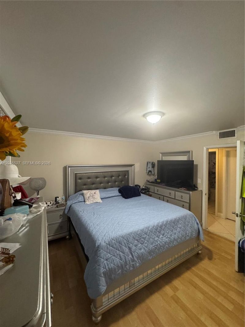 8625 NW 8th St , Unit 310, Miami, FL 33126 Photo