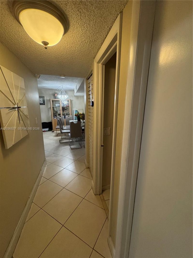 8625 NW 8th St , Unit 310, Miami, FL 33126 Photo