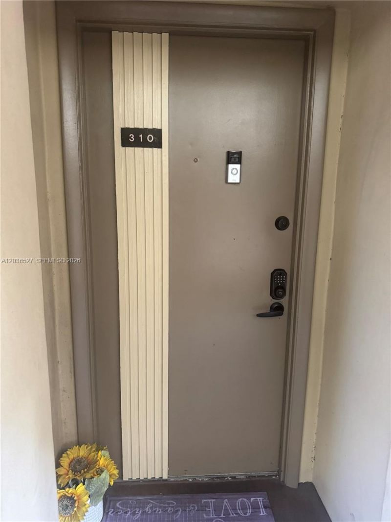 8625 NW 8th St , Unit 310, Miami, FL 33126 Photo