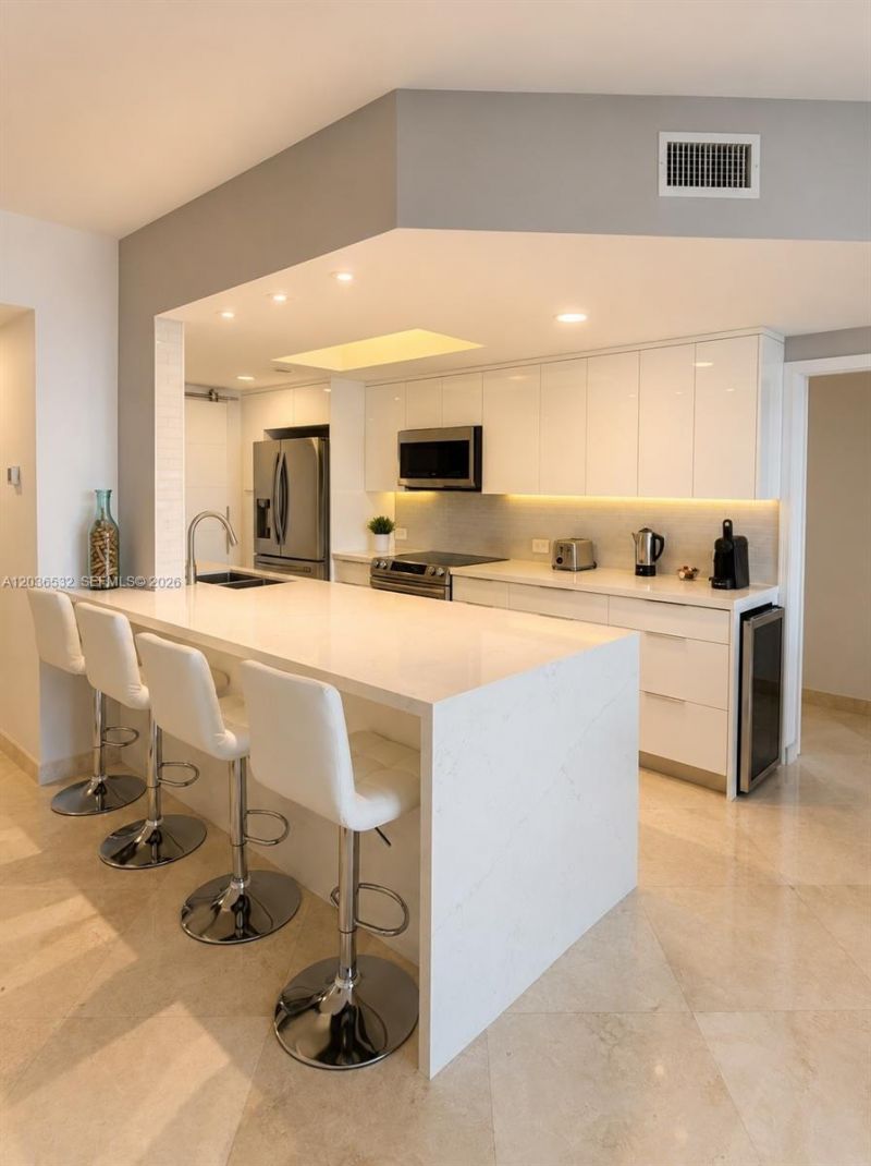 3000 NE 188th St, Unit 604, Aventura, FL 33180 Photo