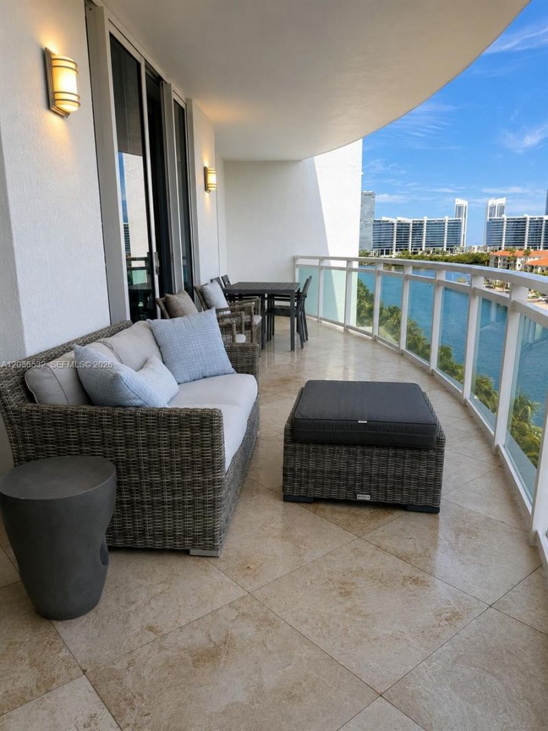 3000 NE 188th St, Unit 604, Aventura, FL 33180 Photo