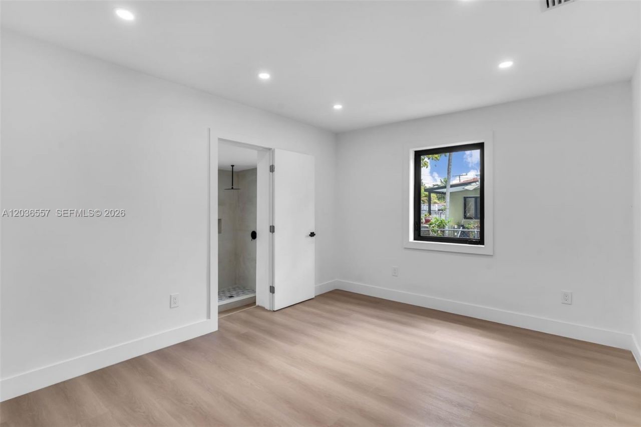 4353 SW 2nd St , Miami, FL 33134 Photo