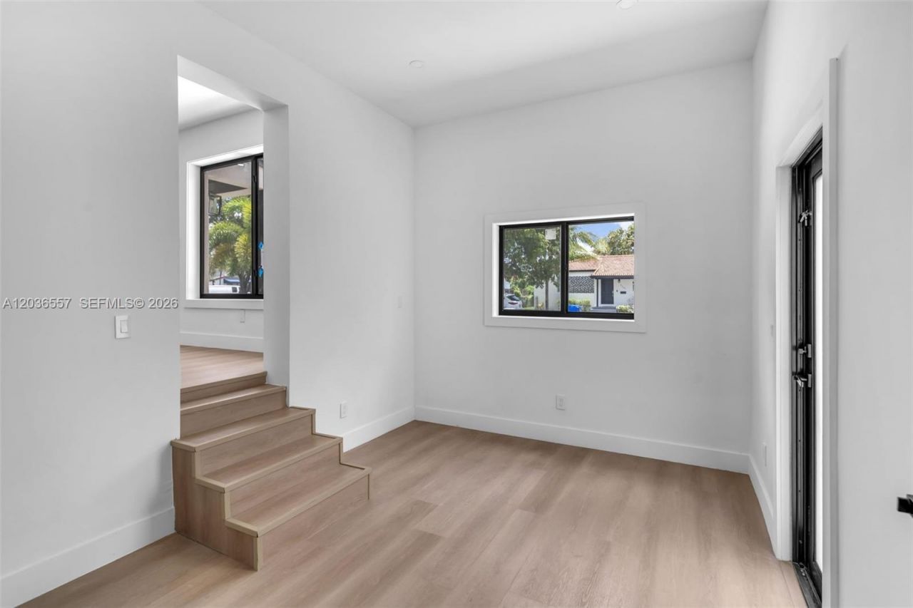 4353 SW 2nd St , Miami, FL 33134 Photo