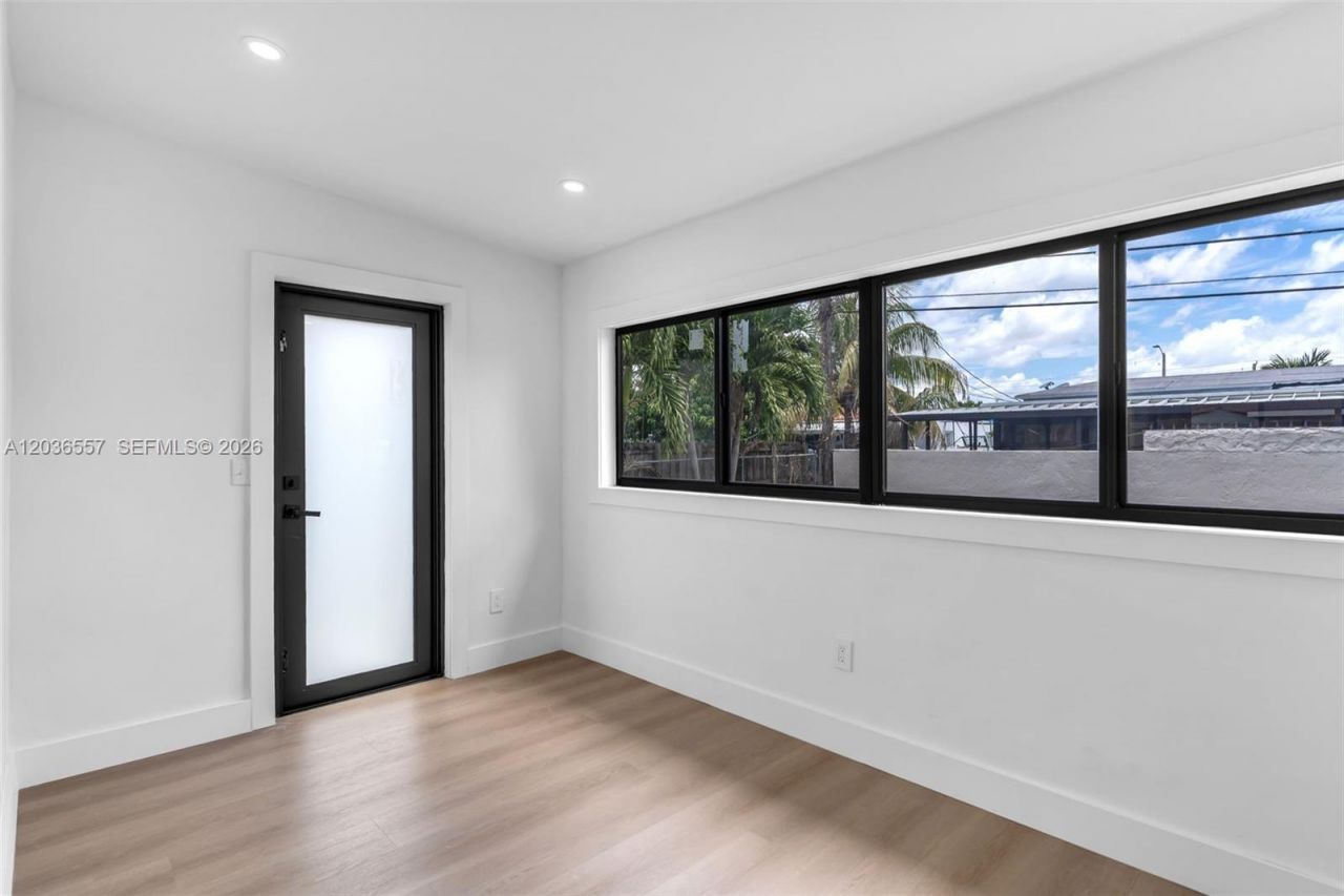 4353 SW 2nd St , Miami, FL 33134 Photo