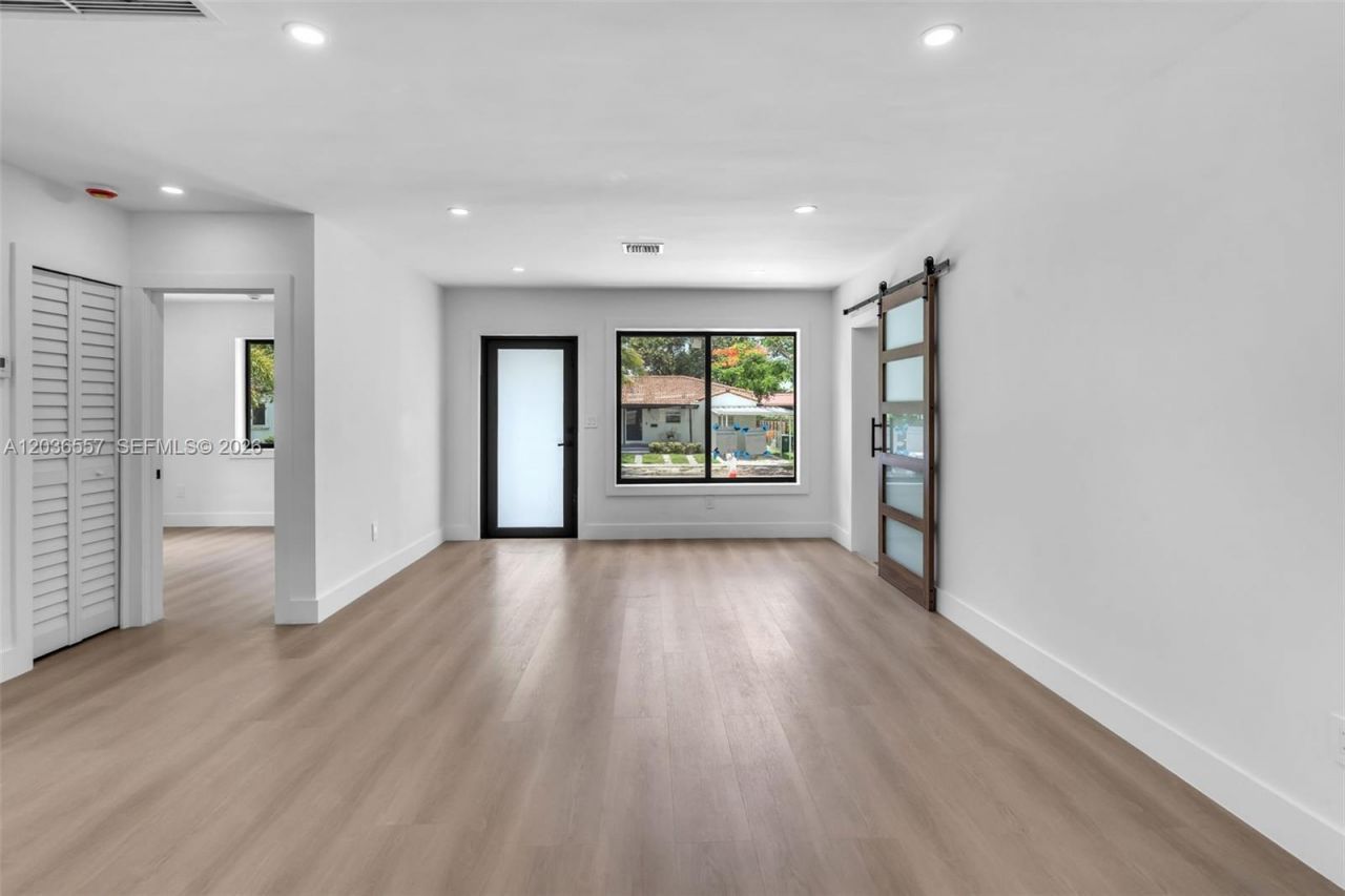 4353 SW 2nd St , Miami, FL 33134 Photo