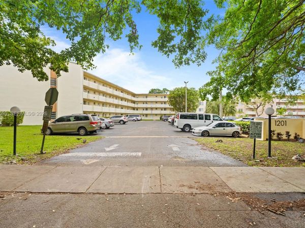 1201 NE 191st St , Unit G219, Miami, FL 33179