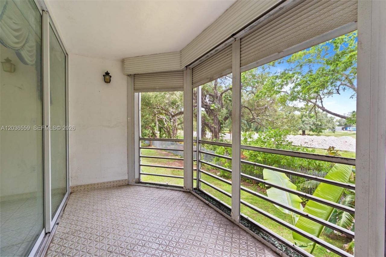 1201 NE 191st St , Unit G219, Miami, FL 33179 Photo