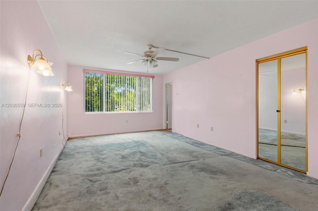 1201 NE 191st St , Unit G219, Miami, FL 33179 Photo