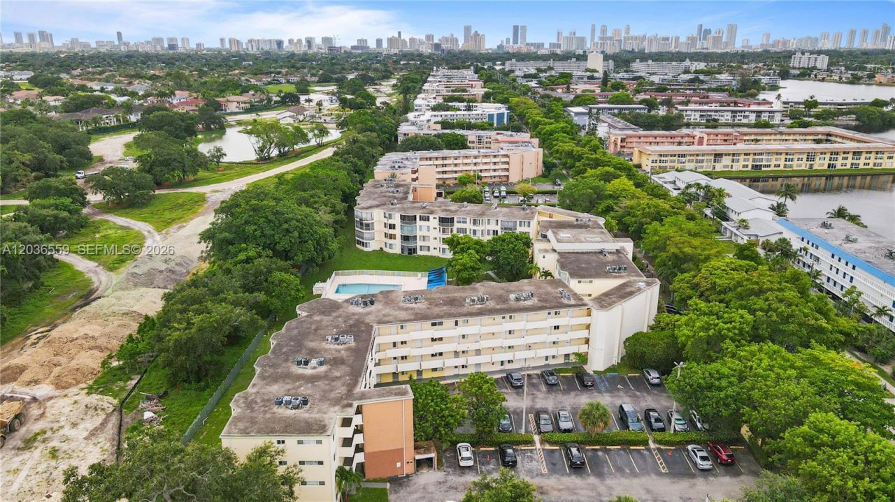 1201 NE 191st St , Unit G219, Miami, FL 33179 Photo