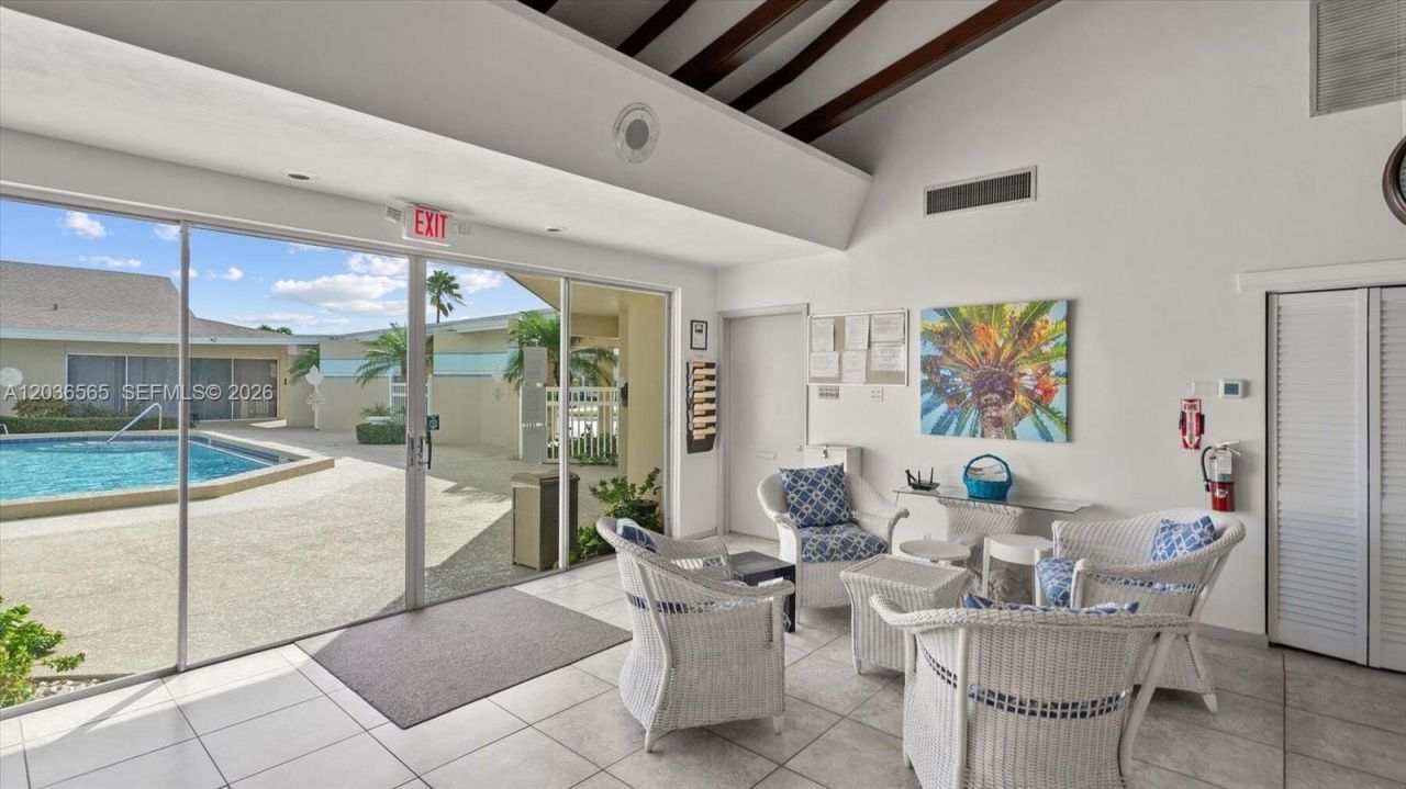 306 S Circle Dr S , Unit 104, Boynton Beach, FL 33435 Photo