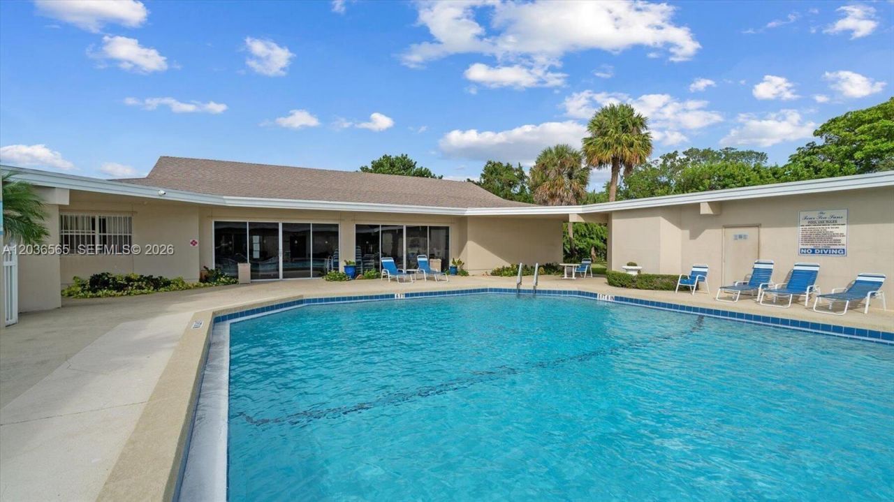 306 S Circle Dr S , Unit 104, Boynton Beach, FL 33435 Photo