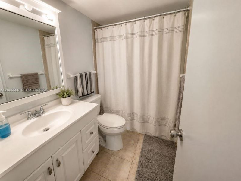306 S Circle Dr S , Unit 104, Boynton Beach, FL 33435 Photo