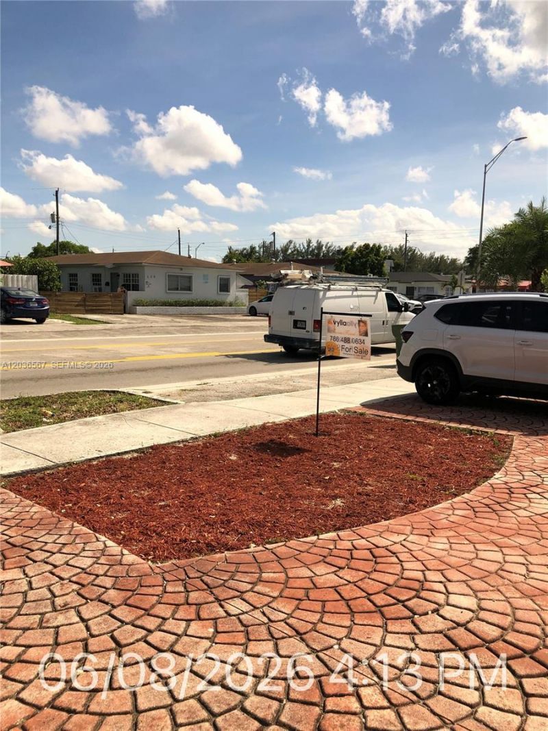 447 E 32nd St, Hialeah, FL 33013 Photo