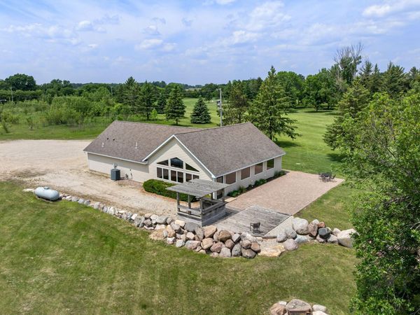 3700 11th Place NE, Austin, MN 55912