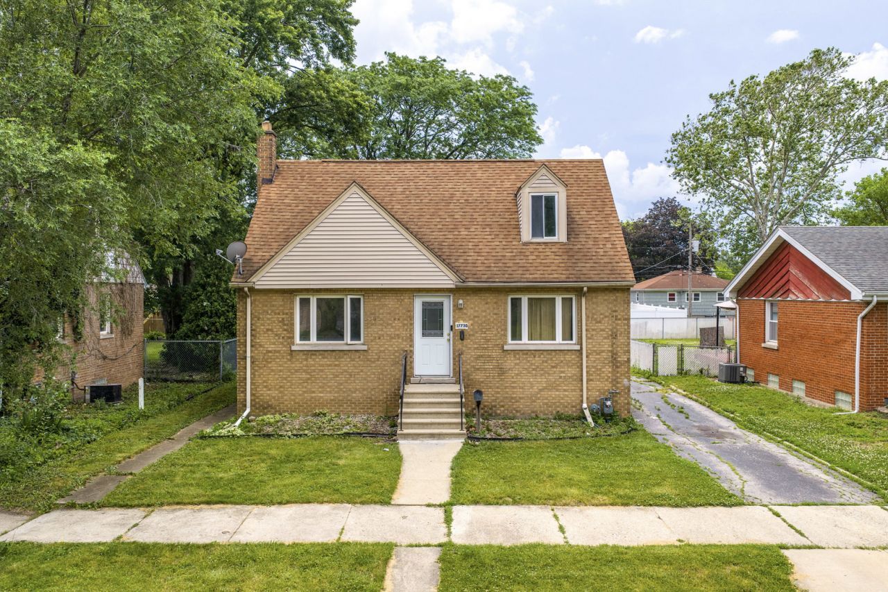 17730 HENRY Street, Lansing, IL 60438