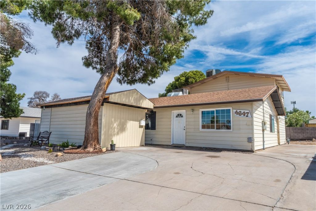 4647 Bennett Drive, Las Vegas, NV 89121 Main Photo