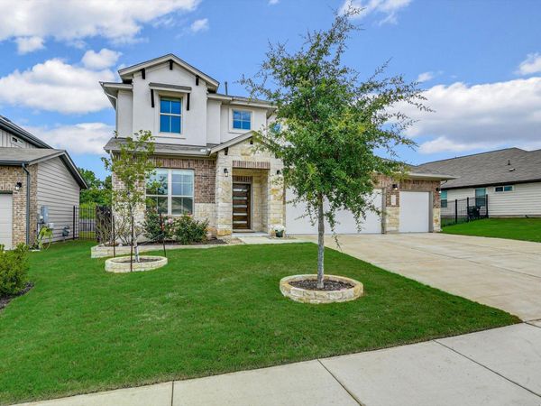 216 Manassas DR , Leander, TX 78641