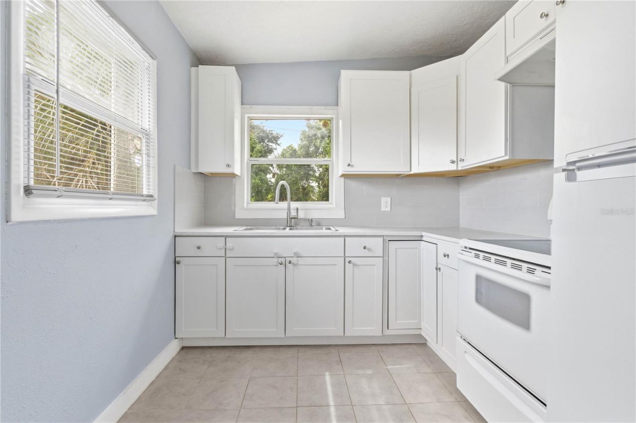 3305 Oakley Avenue, Saint Petersburg, FL 33712 Photo
