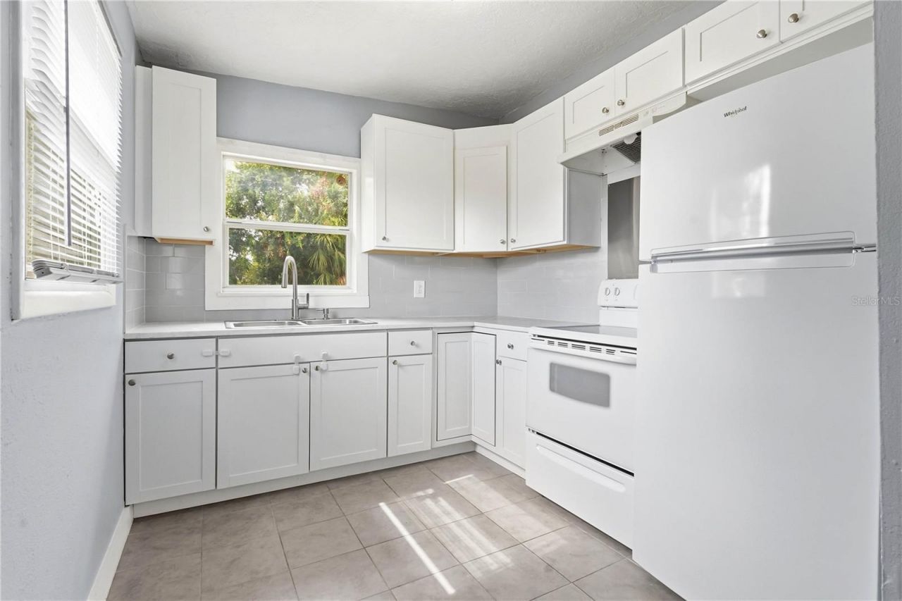 3305 Oakley Avenue, Saint Petersburg, FL 33712 Photo