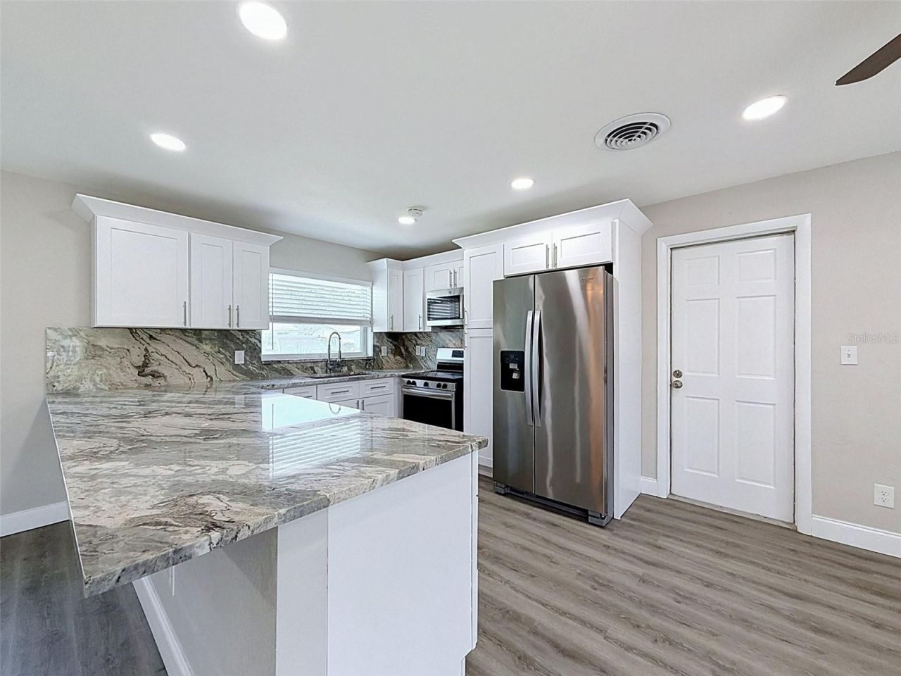 307 87th Avenue Ne, Saint Petersburg, FL 33702 Photo