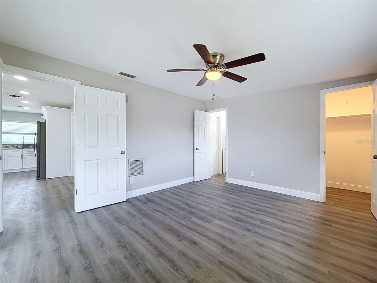 307 87th Avenue Ne, Saint Petersburg, FL 33702 Photo
