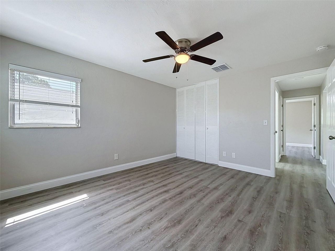 307 87th Avenue Ne, Saint Petersburg, FL 33702 Photo